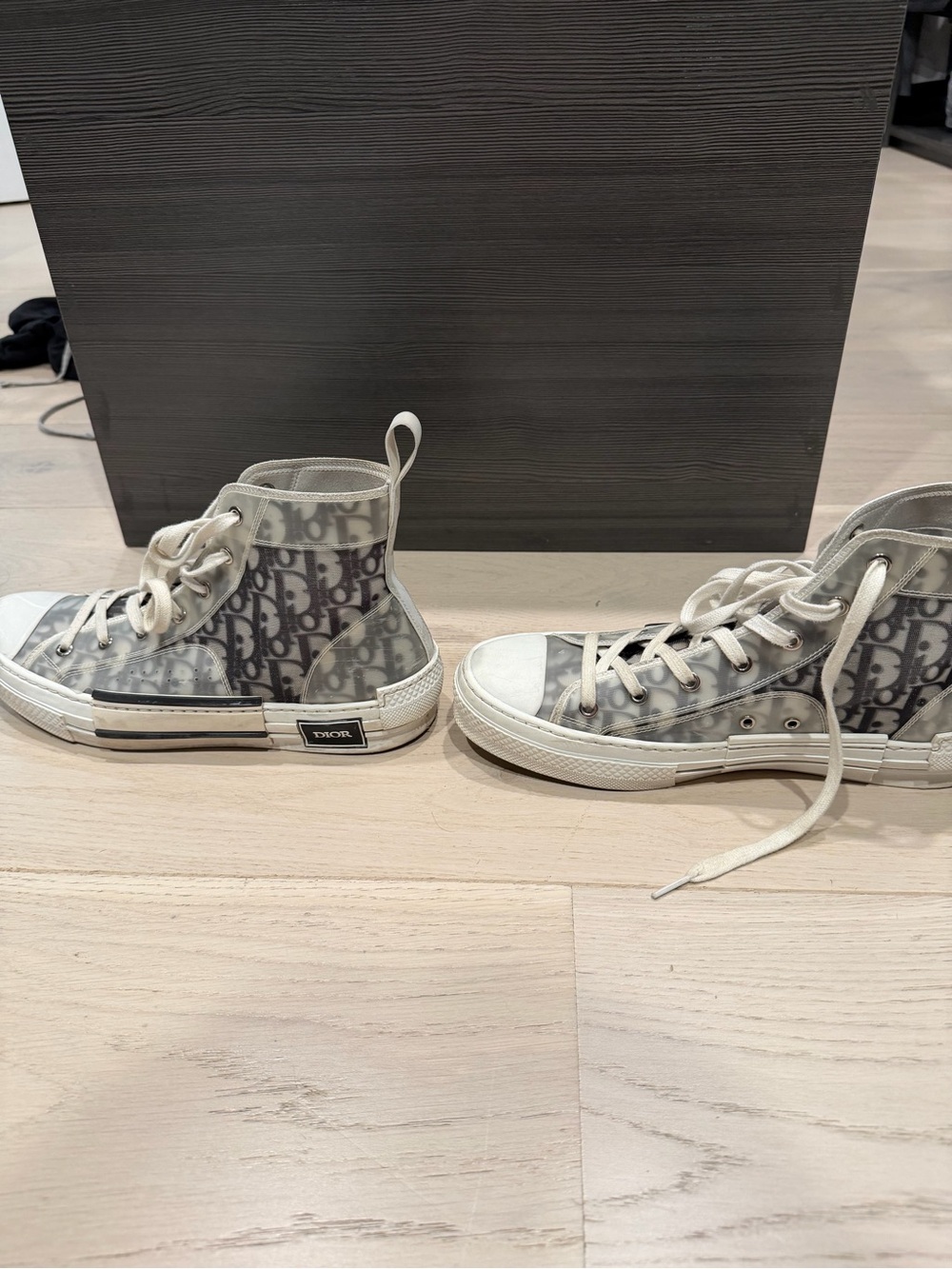 Dior Men’s Size 42/10: B23 High Top Sneaker White/Gray COMES WITH BOX, Dust bag - Picture 4 of 8